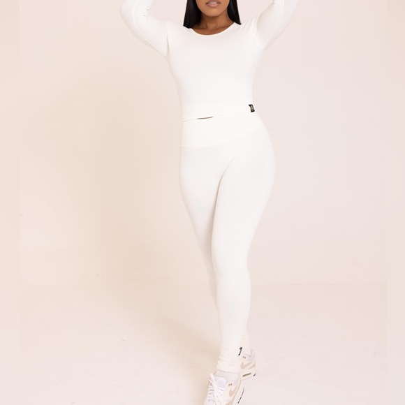 Seamless Amplify Long Sleeve/ Leggings Set - Picture 2 of 2
